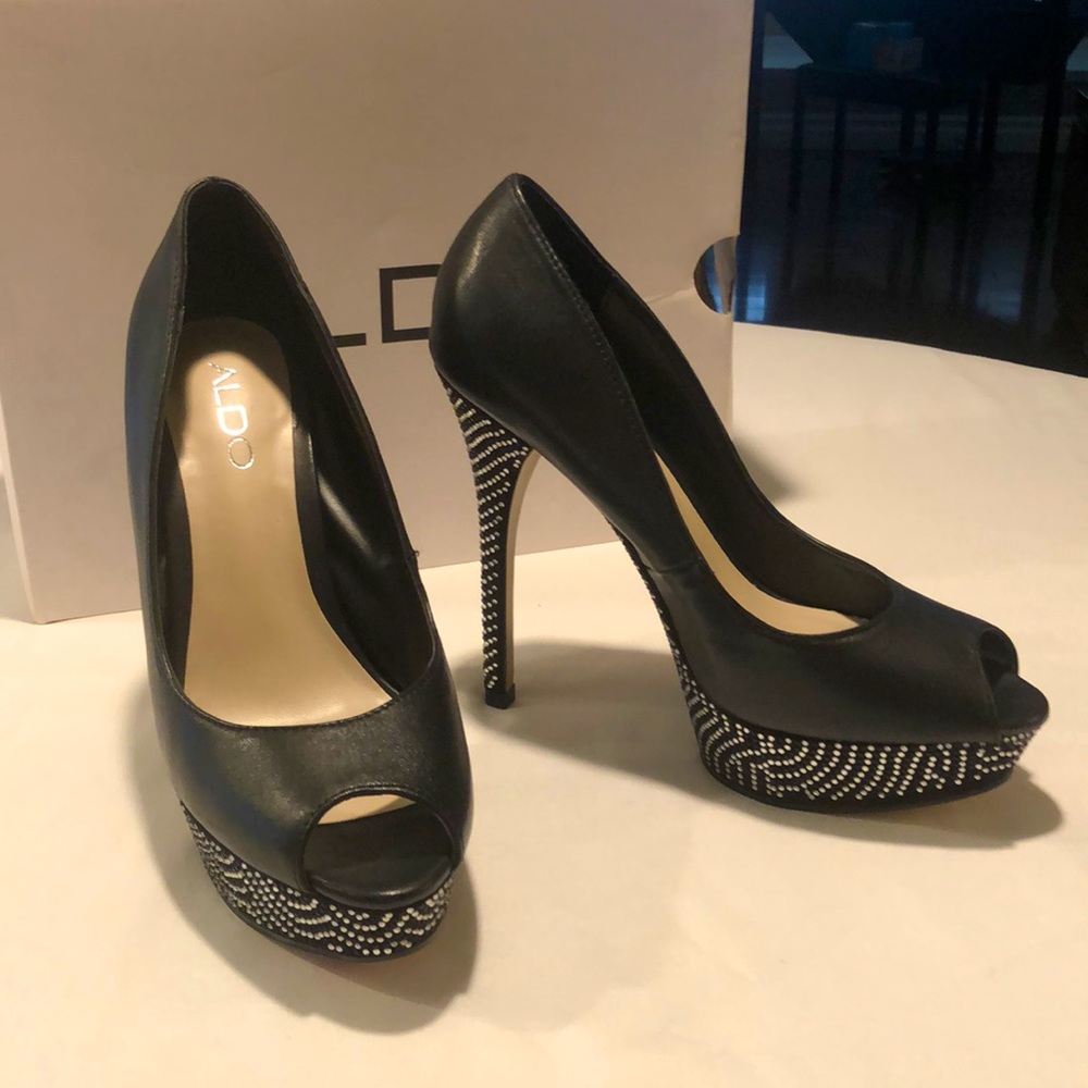NWT Aldo black leather heels w/ rhinestone details